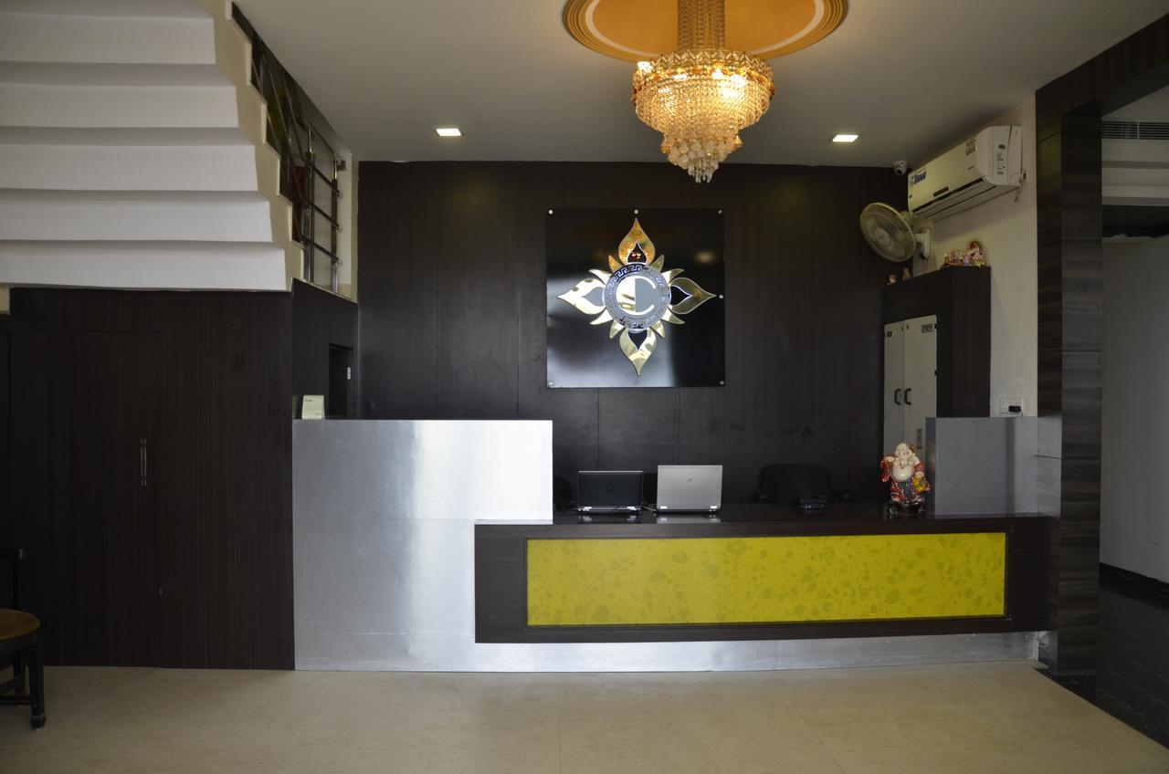 Oyo 1358 Hotel Crossroad Lucknow Exterior photo