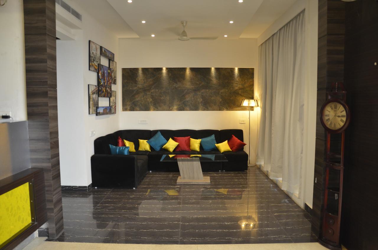 Oyo 1358 Hotel Crossroad Lucknow Exterior photo