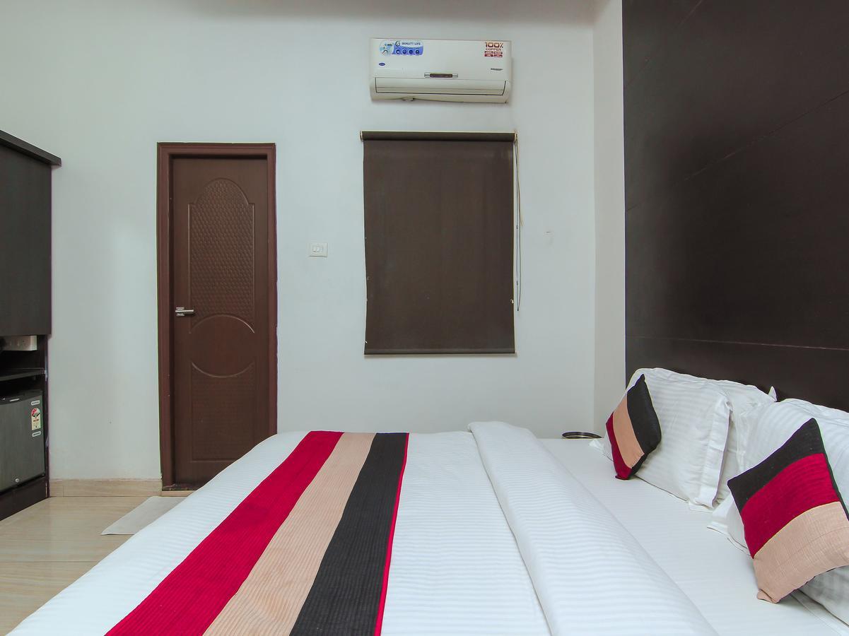 Oyo 1358 Hotel Crossroad Lucknow Exterior photo