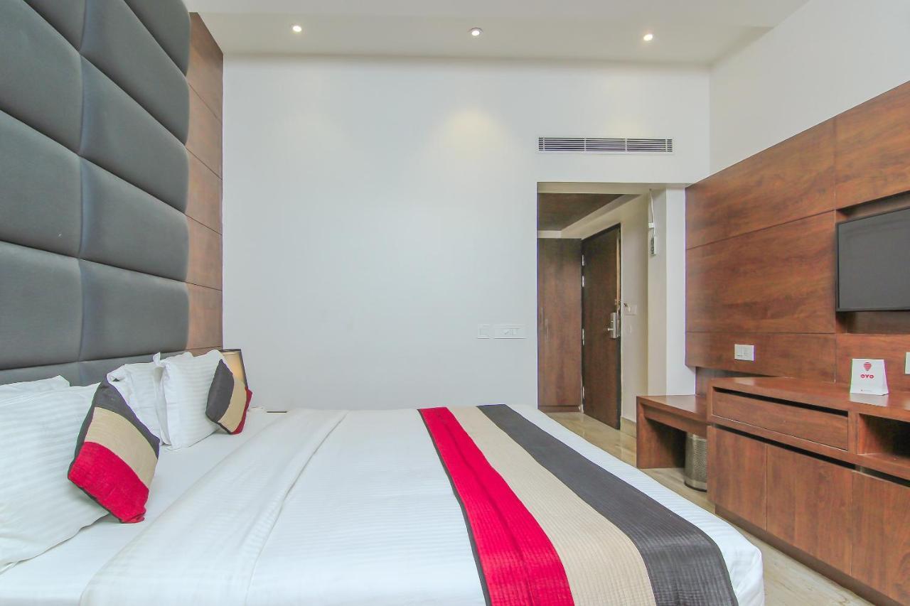 Oyo 1358 Hotel Crossroad Lucknow Exterior photo